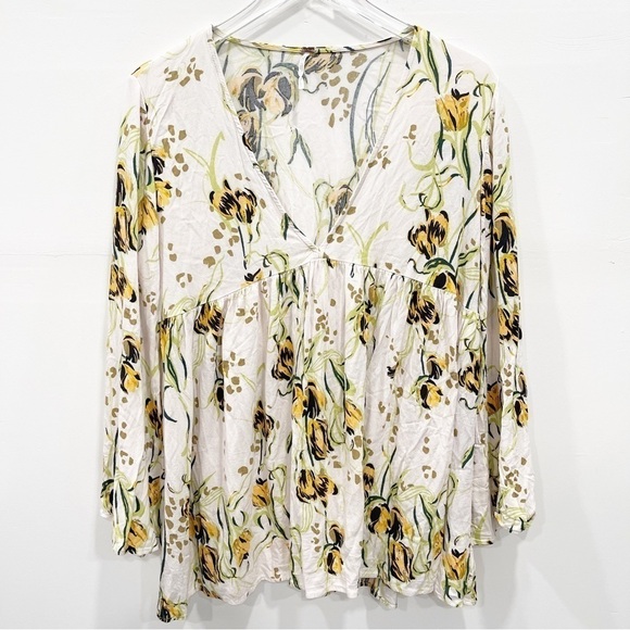 Free People Bella Printed Floral Blouse in Porcelain Large Bell Sleeve V-Neck - Picture 1 of 10
